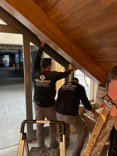 TRABAJO EN HOTEL